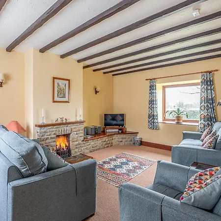 The Stables - Uk49964 *